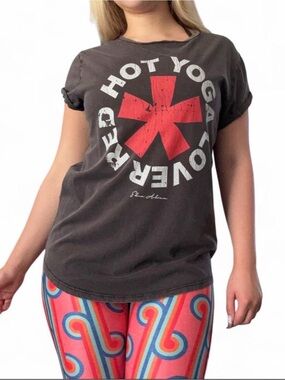 Eden Ashram ‘Red Hot Yoga Lover' Premium Rolled Short Sleeve Women’s Tee Sz L